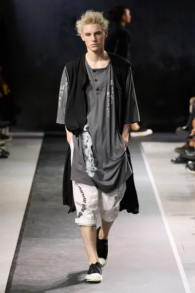 Look 35